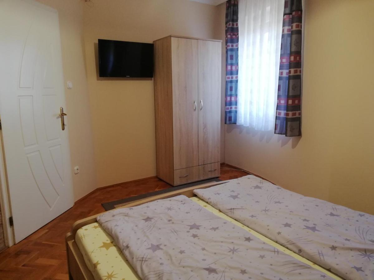 Imola Es Andrea Apartmanhaz Hajdúszoboszló Eksteriør billede